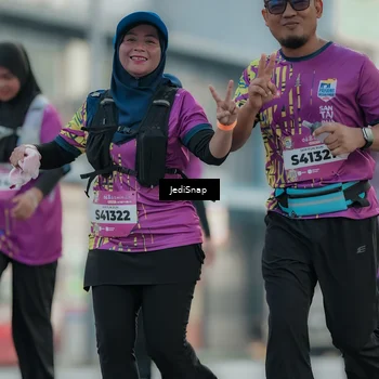 Runner Photo 5909873