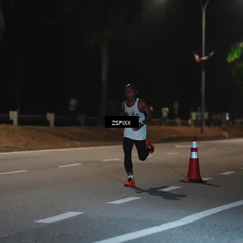 Runner Photo 5910046