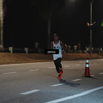 Runner Photo 5910060