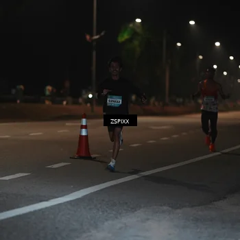 Runner Photo 5910098