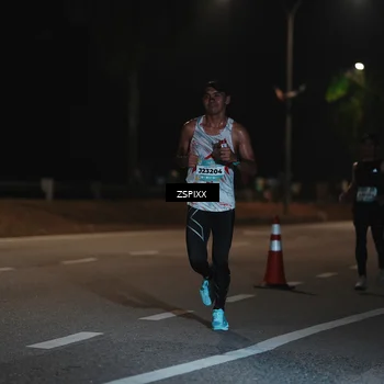 Runner Photo 5910504
