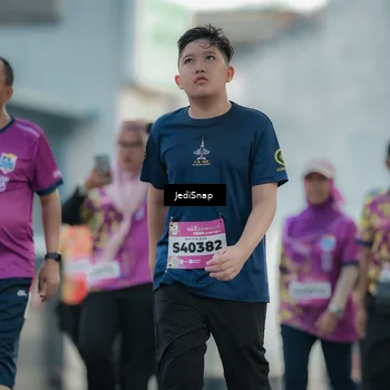 Runner Photo 5910542