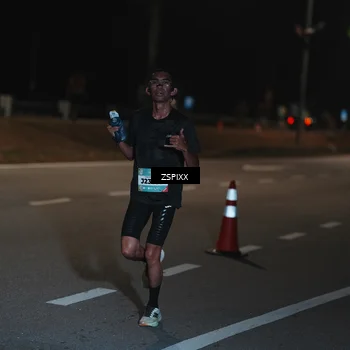 Runner Photo 5910573