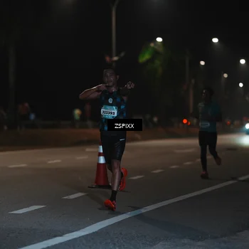 Runner Photo 5910593