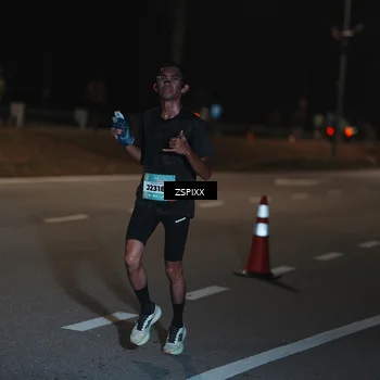 Runner Photo 5910630