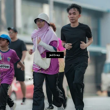 Runner Photo 5910656