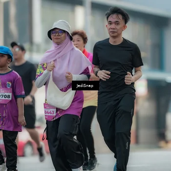 Runner Photo 5910659
