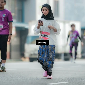 Runner Photo 5910689