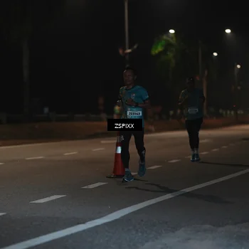 Runner Photo 5910714