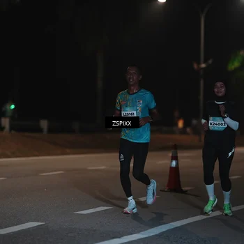 Runner Photo 5910885