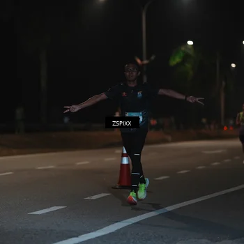 Runner Photo 5910975