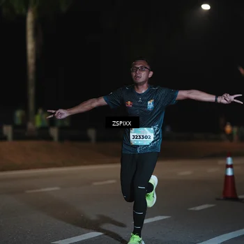 Runner Photo 5910994
