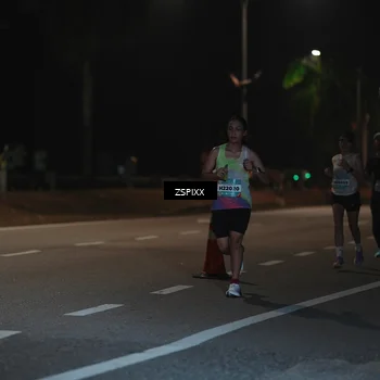 Runner Photo 5911005