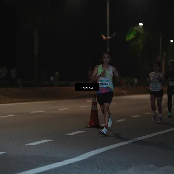 Runner Photo 5911011
