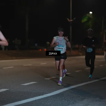 Runner Photo 5911041