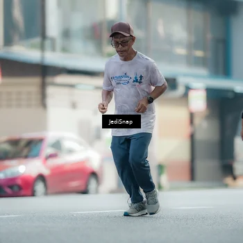 Runner Photo 5911143