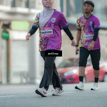 Runner Photo 5911249