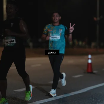 Runner Photo 5911345