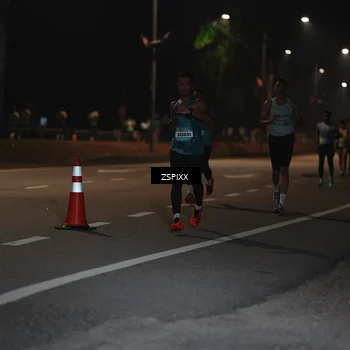 Runner Photo 5911357