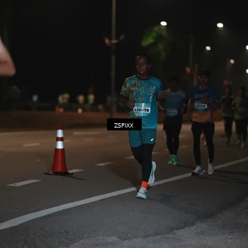 Runner Photo 5911425