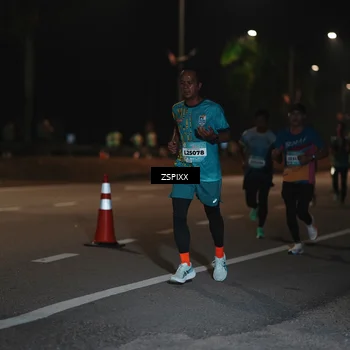 Runner Photo 5911443