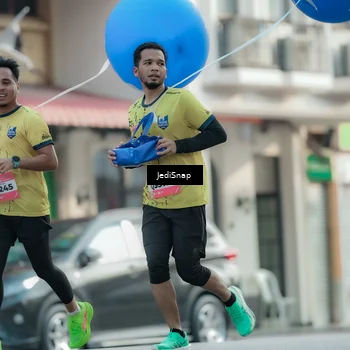 Runner Photo 5911550