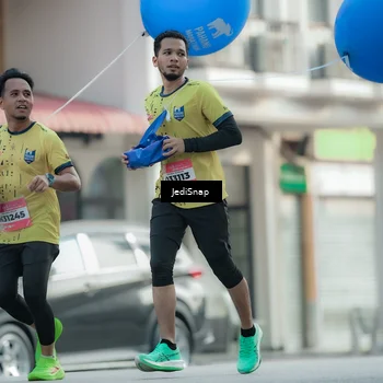 Runner Photo 5911551