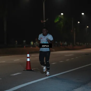 Runner Photo 5911751