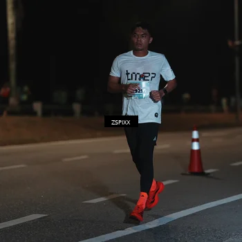 Runner Photo 5911860