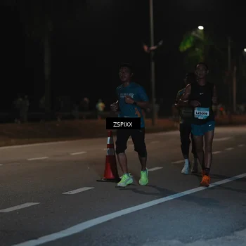Runner Photo 5911869
