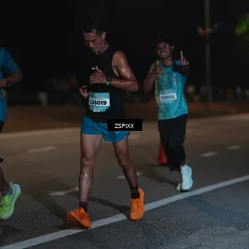 Runner Photo 5911910