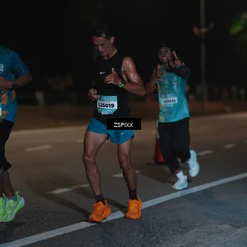 Runner Photo 5911917