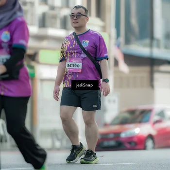 Runner Photo 5912007