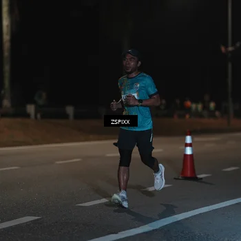 Runner Photo 5912030