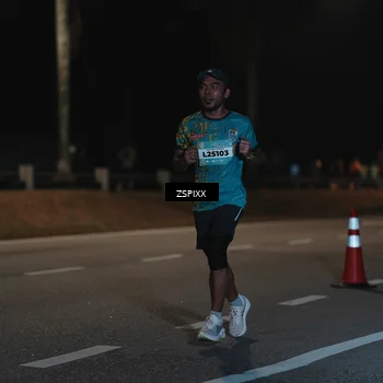 Runner Photo 5912047