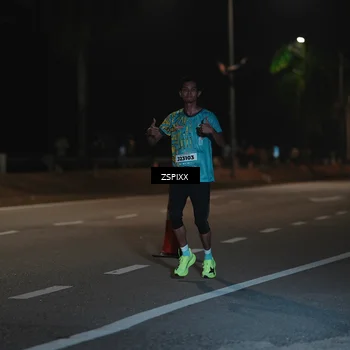 Runner Photo 5912105