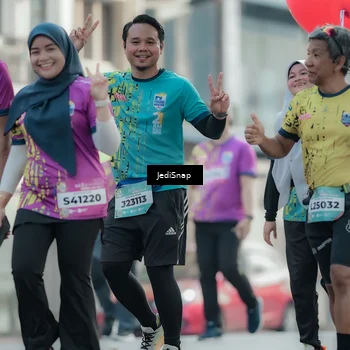 Runner Photo 5912173