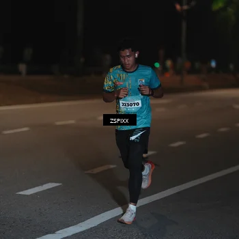 Runner Photo 5912281