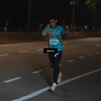 Runner Photo 5912282