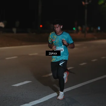 Runner Photo 5912287