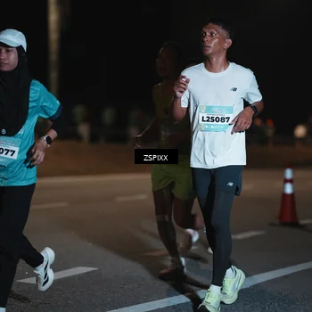 Runner Photo 5912347