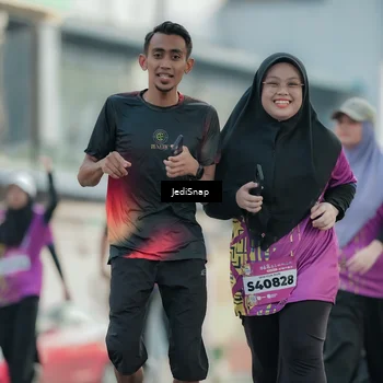 Runner Photo 5912360