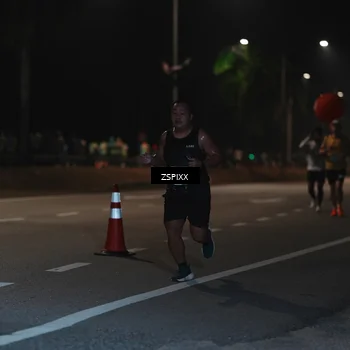 Runner Photo 5912421