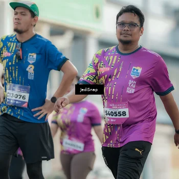 Runner Photo 5912473