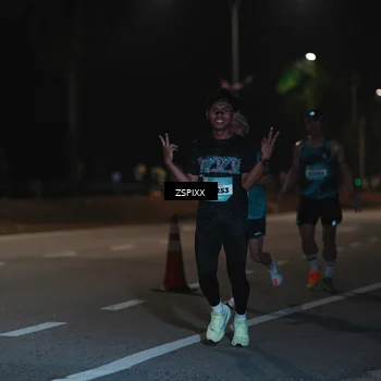 Runner Photo 5912515