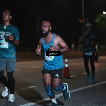Runner Photo 5912619