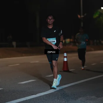 Runner Photo 5912792