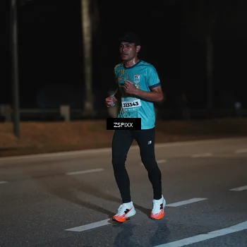 Runner Photo 5912840