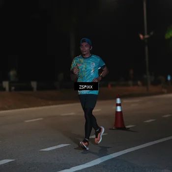 Runner Photo 5912873