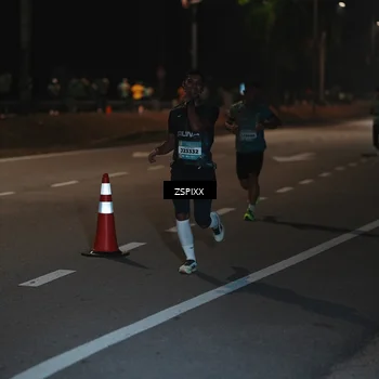 Runner Photo 5912973